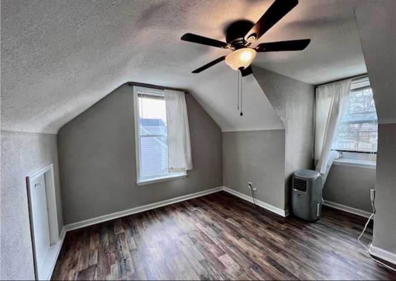 Building Photo - 306 E Leicester Ave