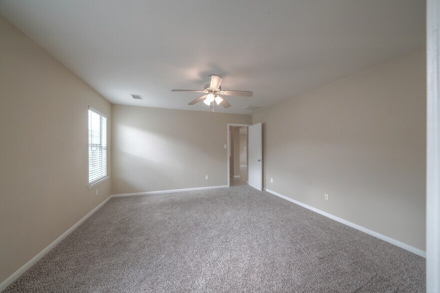 Building Photo - 20727 Cypress Crescent Ln