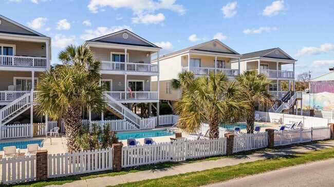 Building Photo - 111B S Yaupon Dr