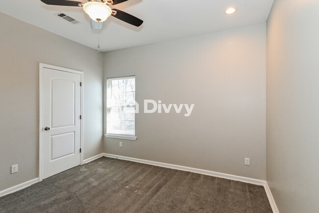 Building Photo - 3391 James Rd, Memphis, TN 38128