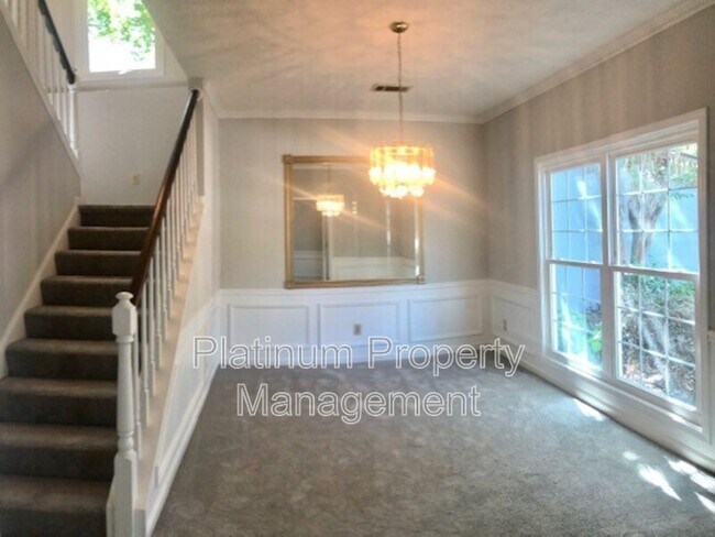 Building Photo - 740 Trellis Pond Ct