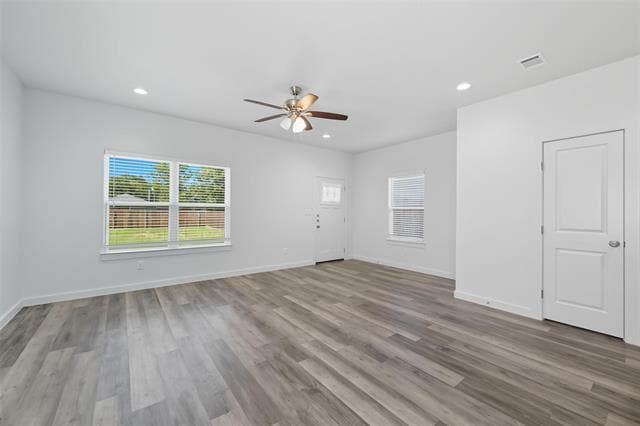 Building Photo - 422 N Elliott Ave