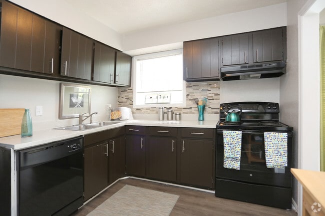 2BR, 1.5BA - 1,200 SF - Elea