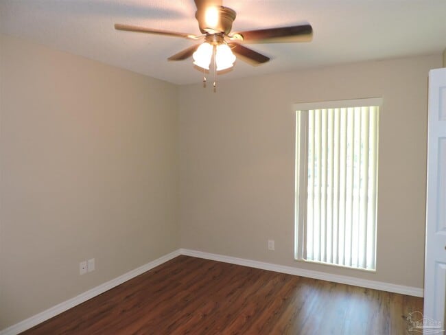 Building Photo - 1020 Sagebrush Trail