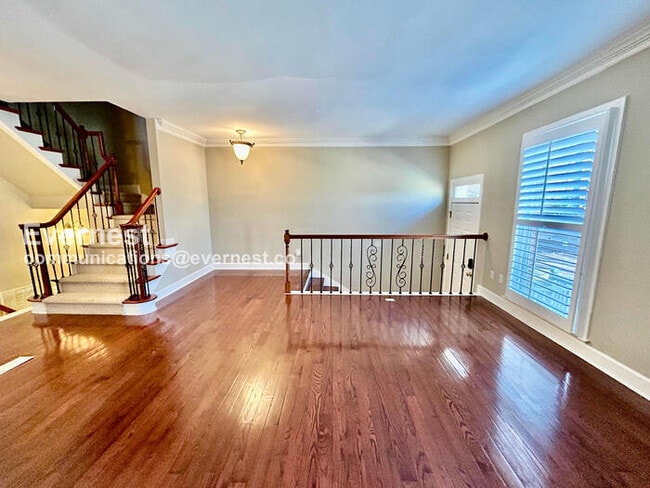 Building Photo - 7500 Roswell Rd