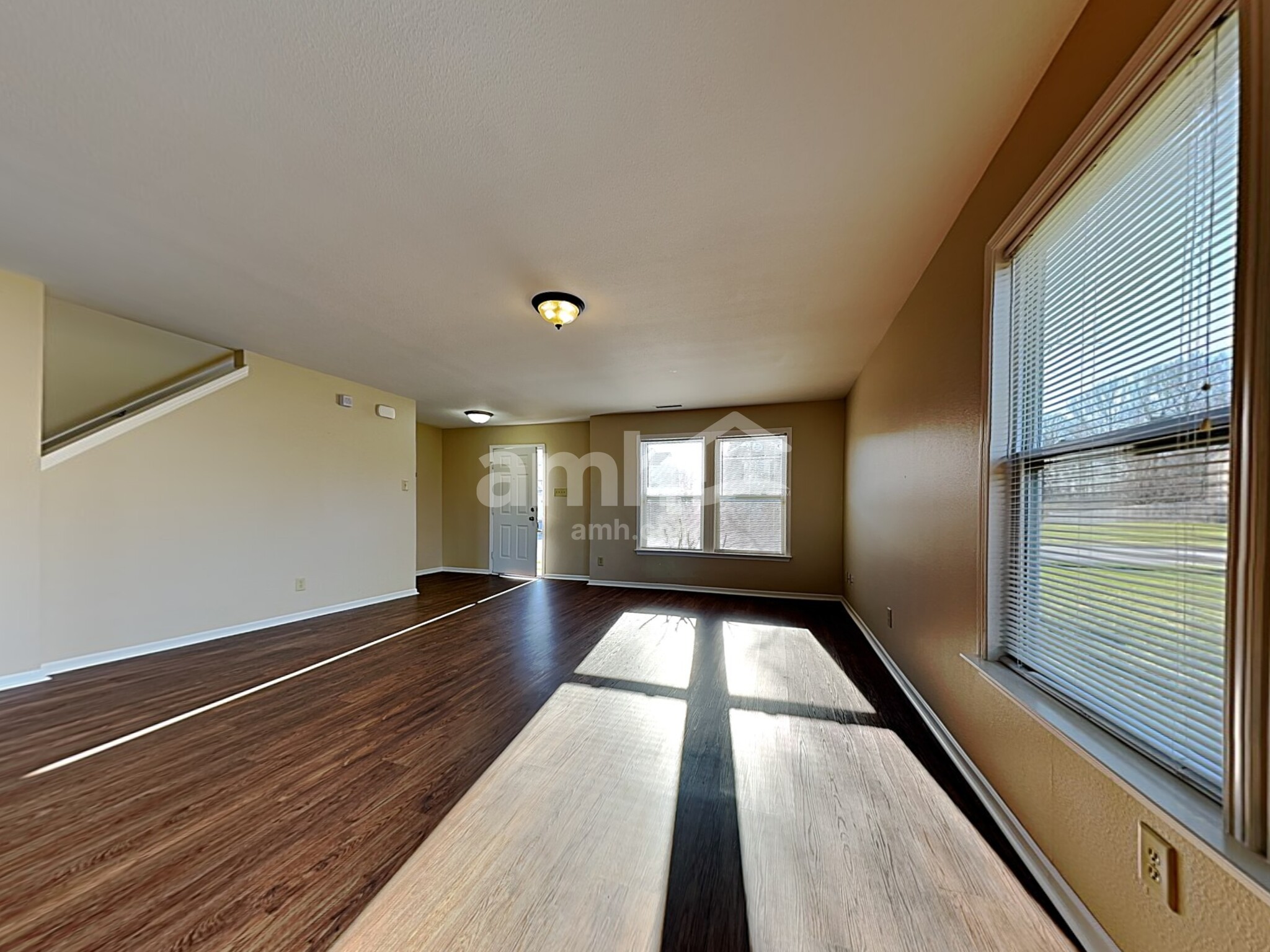 Building Photo - 8243 Retreat Ln