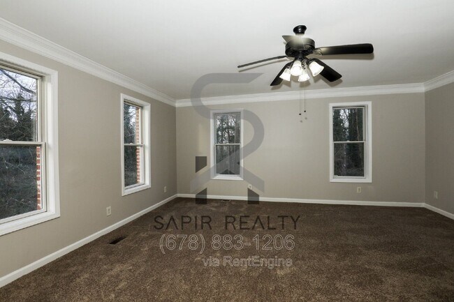 Building Photo - 1441 Blvd Lorraine SW