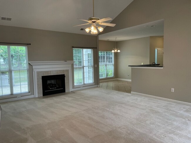 Building Photo - Three Bedroom Ranch Home With Deeded Boat ...