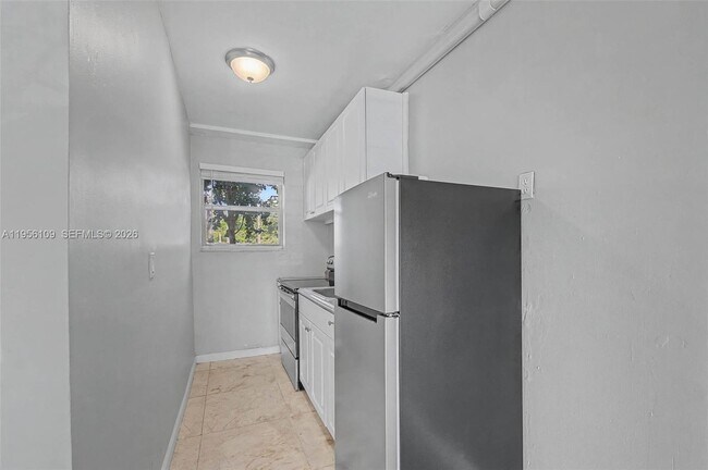 Building Photo - 1685 Jefferson Ave