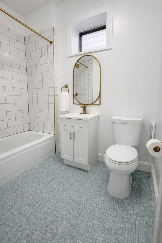 Building Photo - 2633 N Franklin St