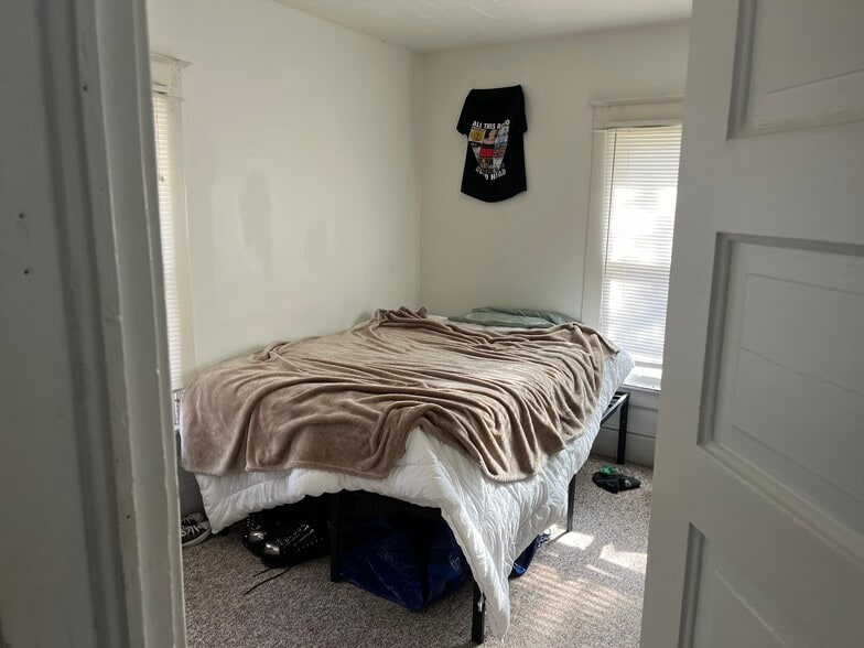 Building Photo - 2603 Knapp St