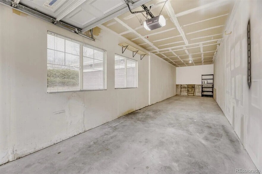Building Photo - 9319 Amison Cir