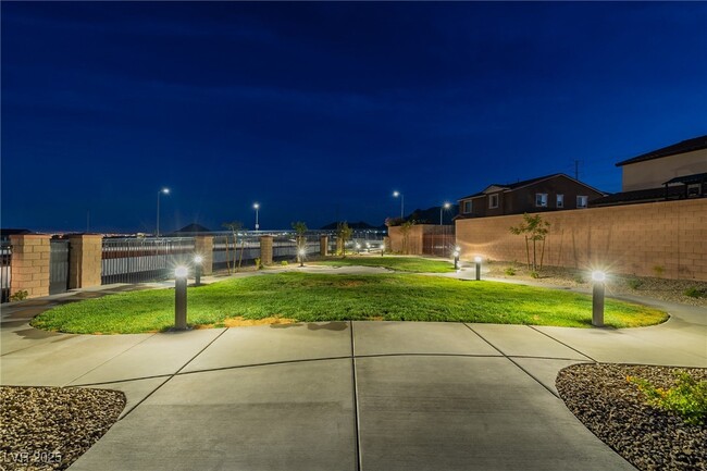 Building Photo - 10567 Ridge Glow Ave
