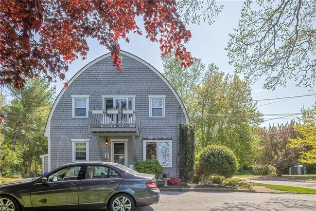 Building Photo - 35 Fales Rd