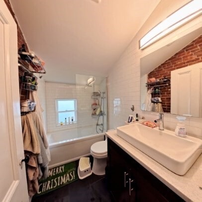 Building Photo - 185 Davis Ave