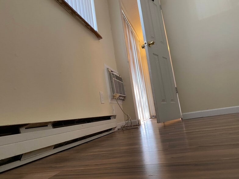 Building Photo - 5 Nabby Rd