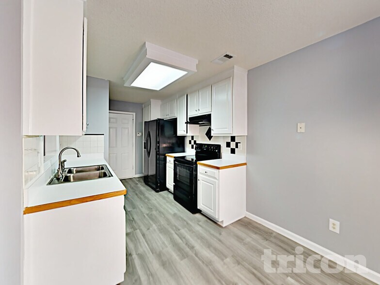 Building Photo - 1580 Sedgefield Trail