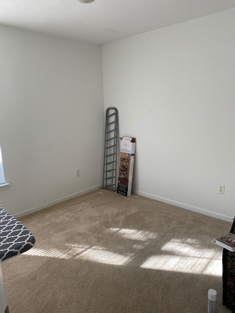 Building Photo - 725 Bellview Way