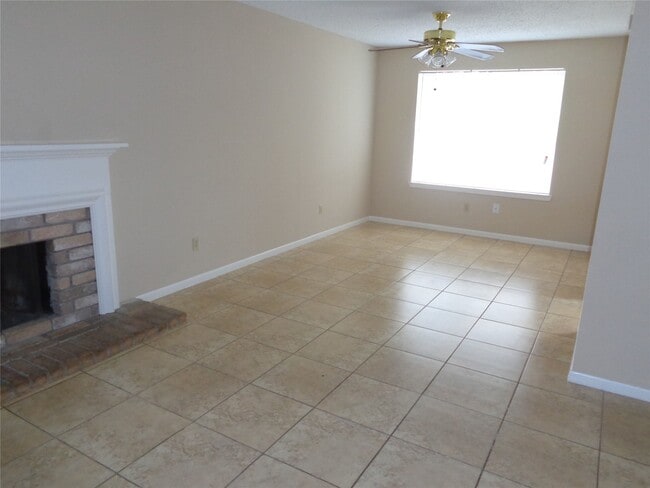 Building Photo - 2626 Planters House Ln