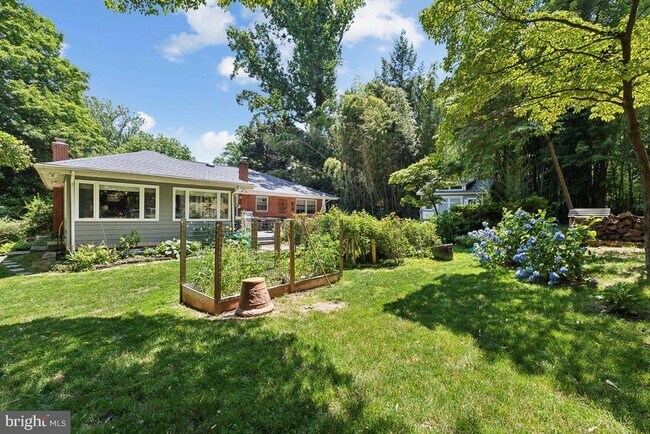 Building Photo - 1506 Woodacre Dr