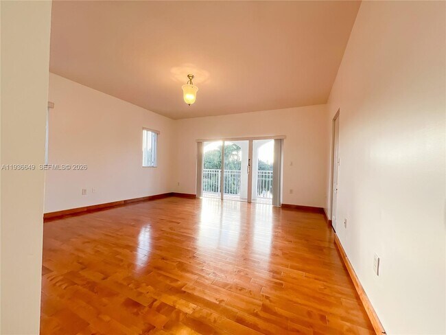 Building Photo - 3884 SW 150th Ct