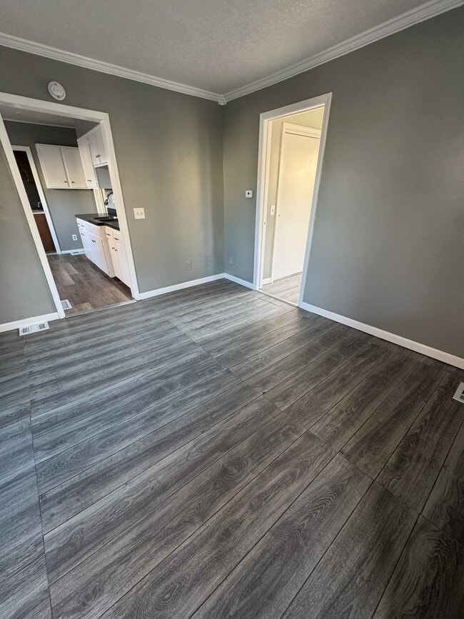 Building Photo - 225 Haviland Park