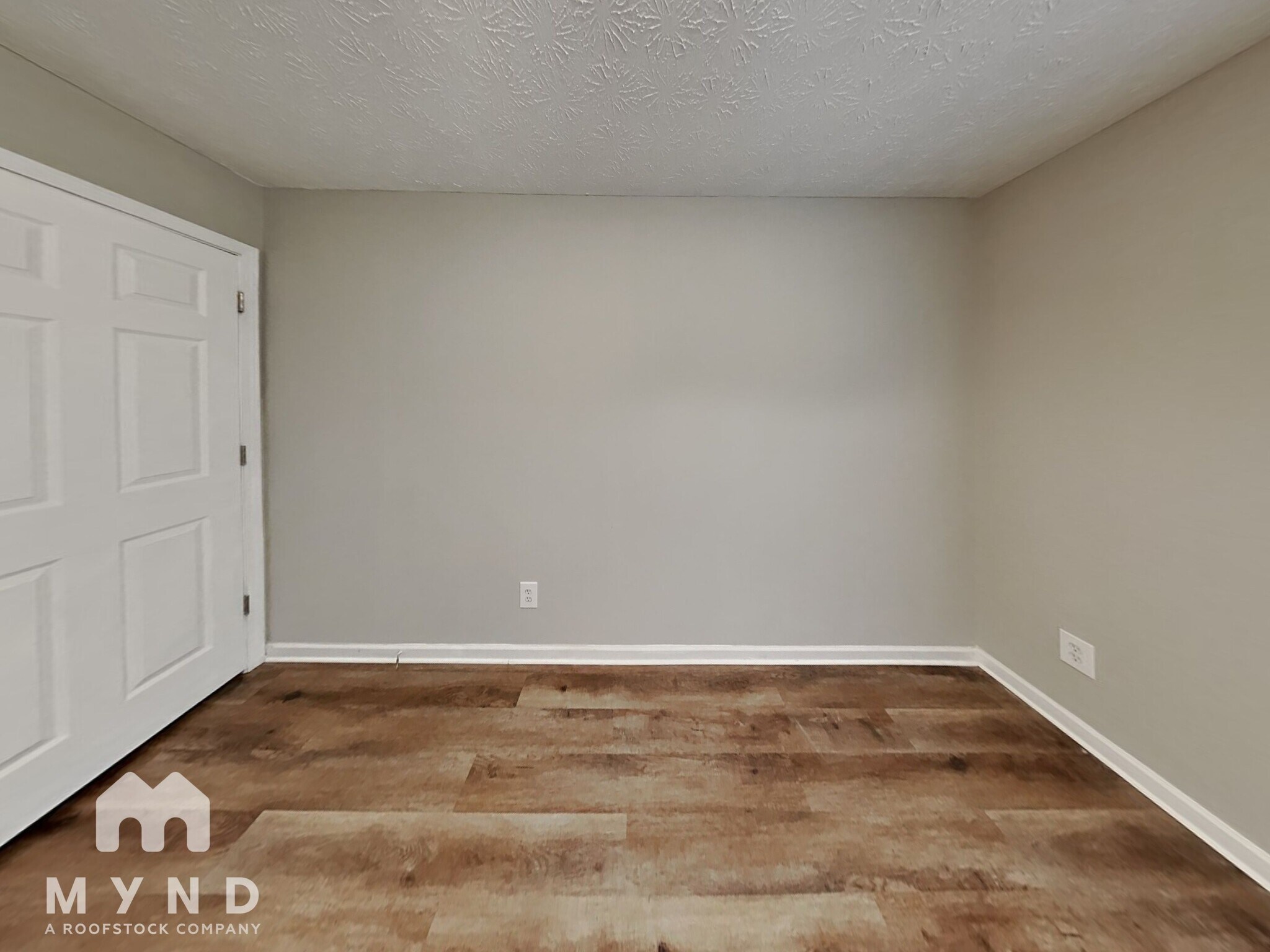 Building Photo - 5757 Strathmoor Manor Cir