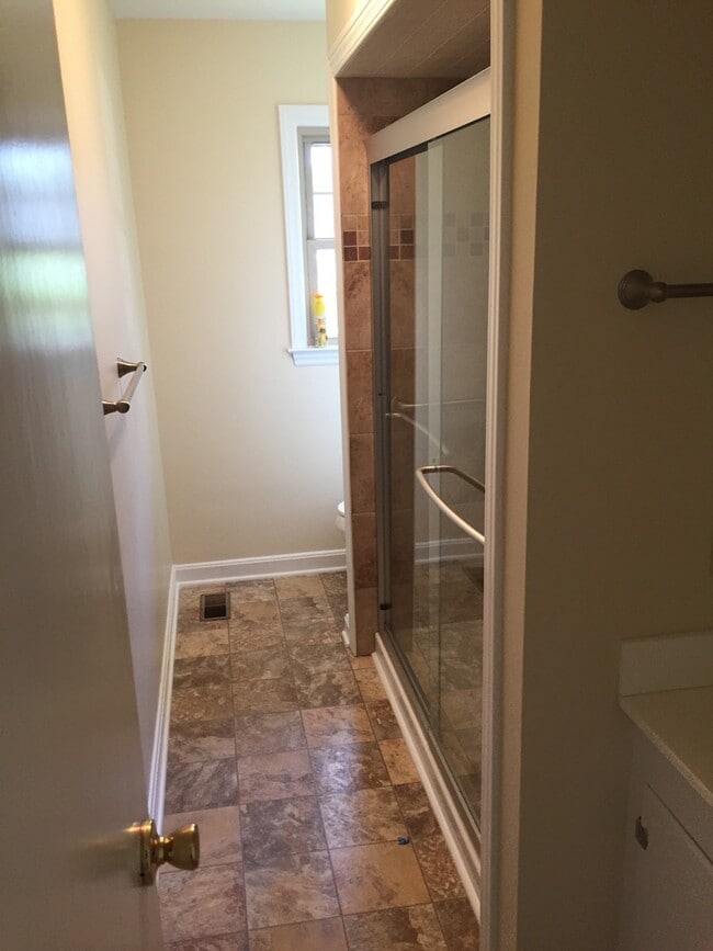 Building Photo - 1301 Brookwood Dr