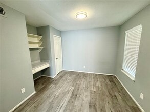 Building Photo - 14600 Fonmeadow Dr