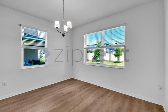 Building Photo - Unit