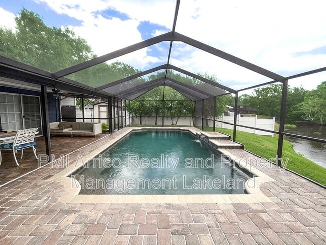 Building Photo - 1653 Lagoon Pl