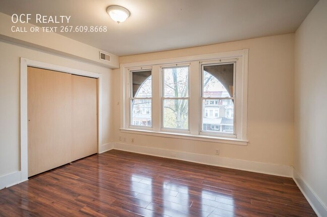 Building Photo - Spacious 1 Bed University City Apartment