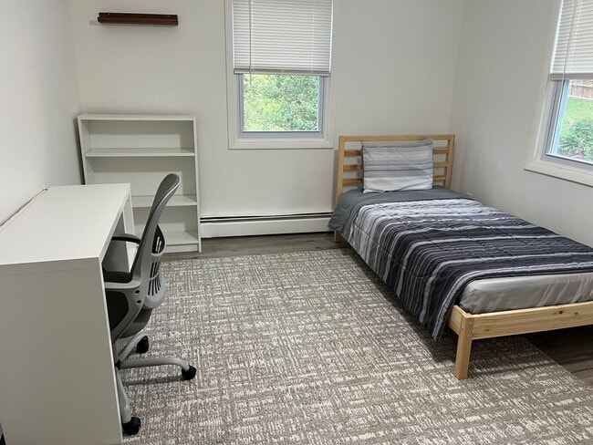 downstairs bedroom 6 - 114 S Lee St