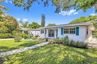 Building Photo - 228 SW 3rd Terrace