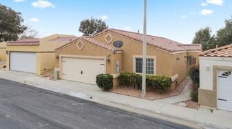 Building Photo - 2408 W Valley Vis