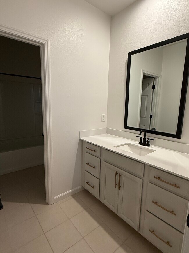 Building Photo - 1580 Blue Moon Ln