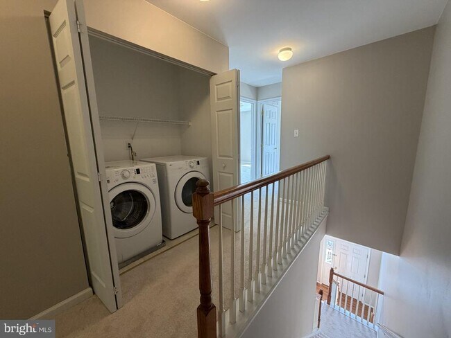 Building Photo - 278 Yorktown Ct