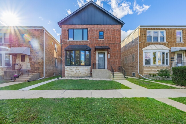 Primary Photo - 2920 N 73rd Ct