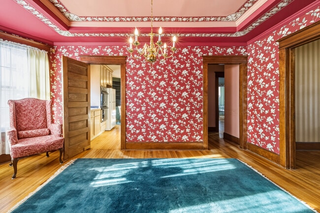 Building Photo - 87 Migeon Ave