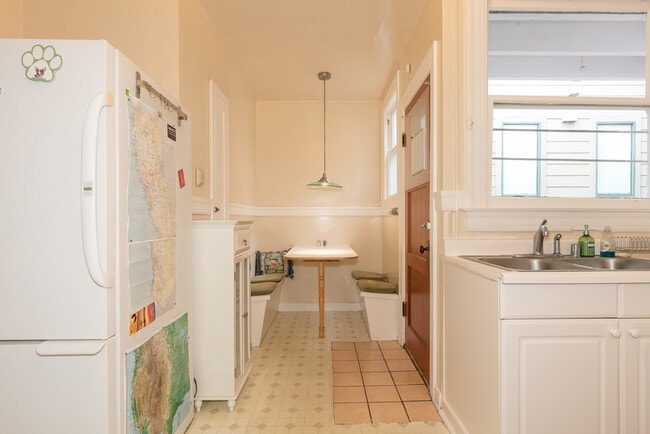 Building Photo - 3434 California St