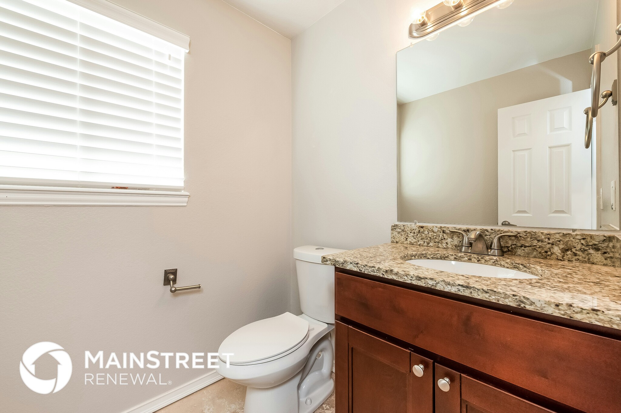 Building Photo - 18557 E Hamilton Dr