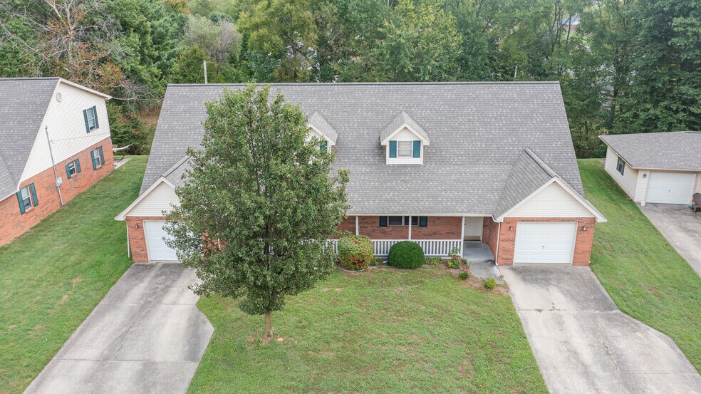 Building Photo - 44 Arlington Ct