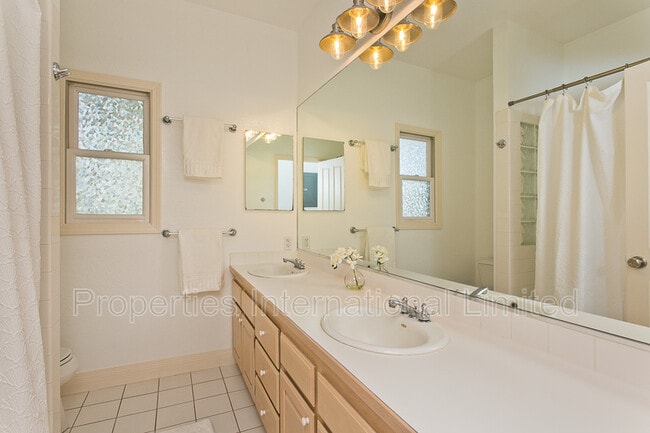 Building Photo - 94-576-576 Kuaie St