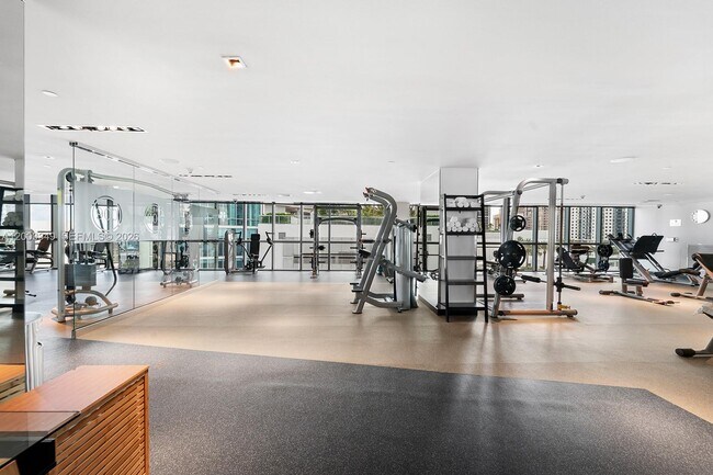 Building Photo - 900 Biscayne Blvd