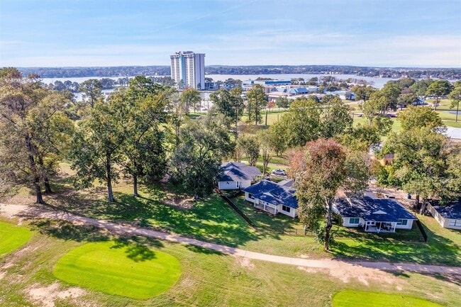 Building Photo - 3555 Balboa Cir