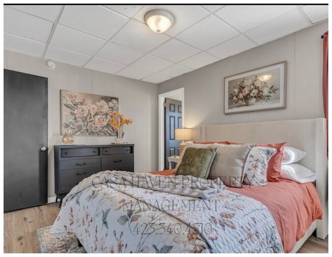 Building Photo - Modern 1 Bed 1 Bath - Pet Friendly!