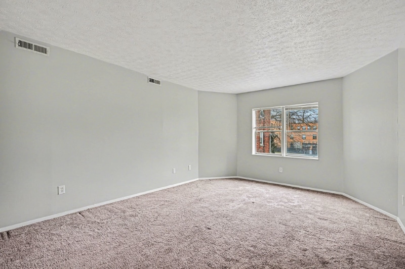 Building Photo - 562 Glenwood Ave