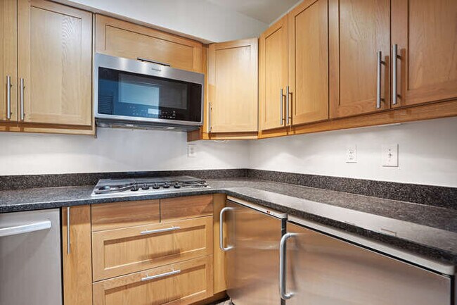 Building Photo - 242 G St SW