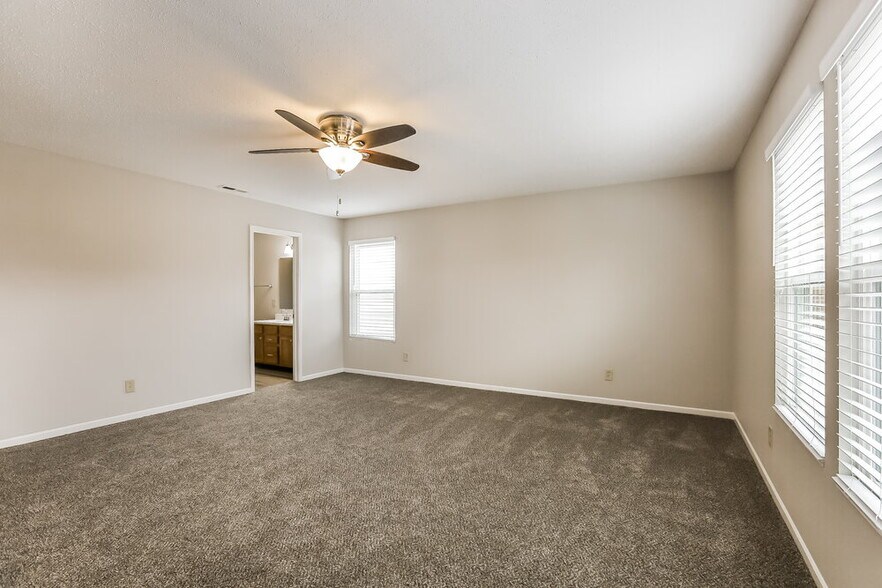 Building Photo - 8158 Retreat Ln