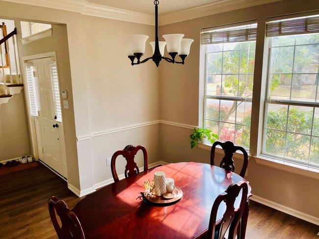 Building Photo - 4301 Lavaca Dr